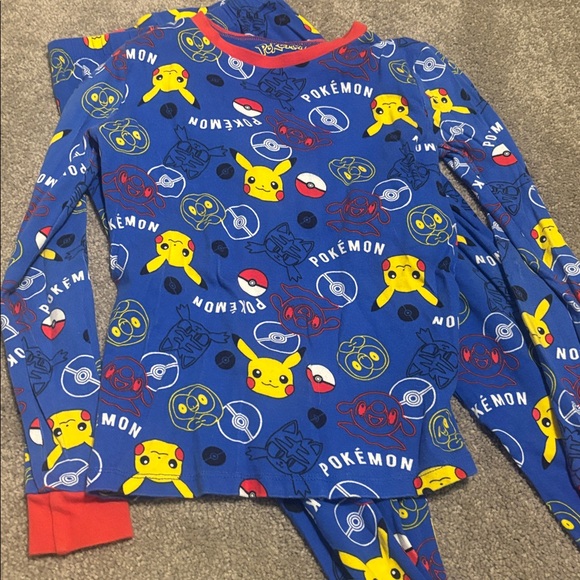 Pokémon PJ Set - Picture 2 of 6
